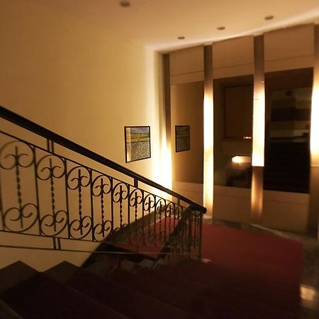 Discovery Hotel Phnom Pen Exterior foto