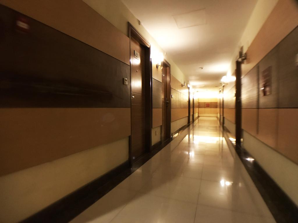 Discovery Hotel Phnom Pen Exterior foto