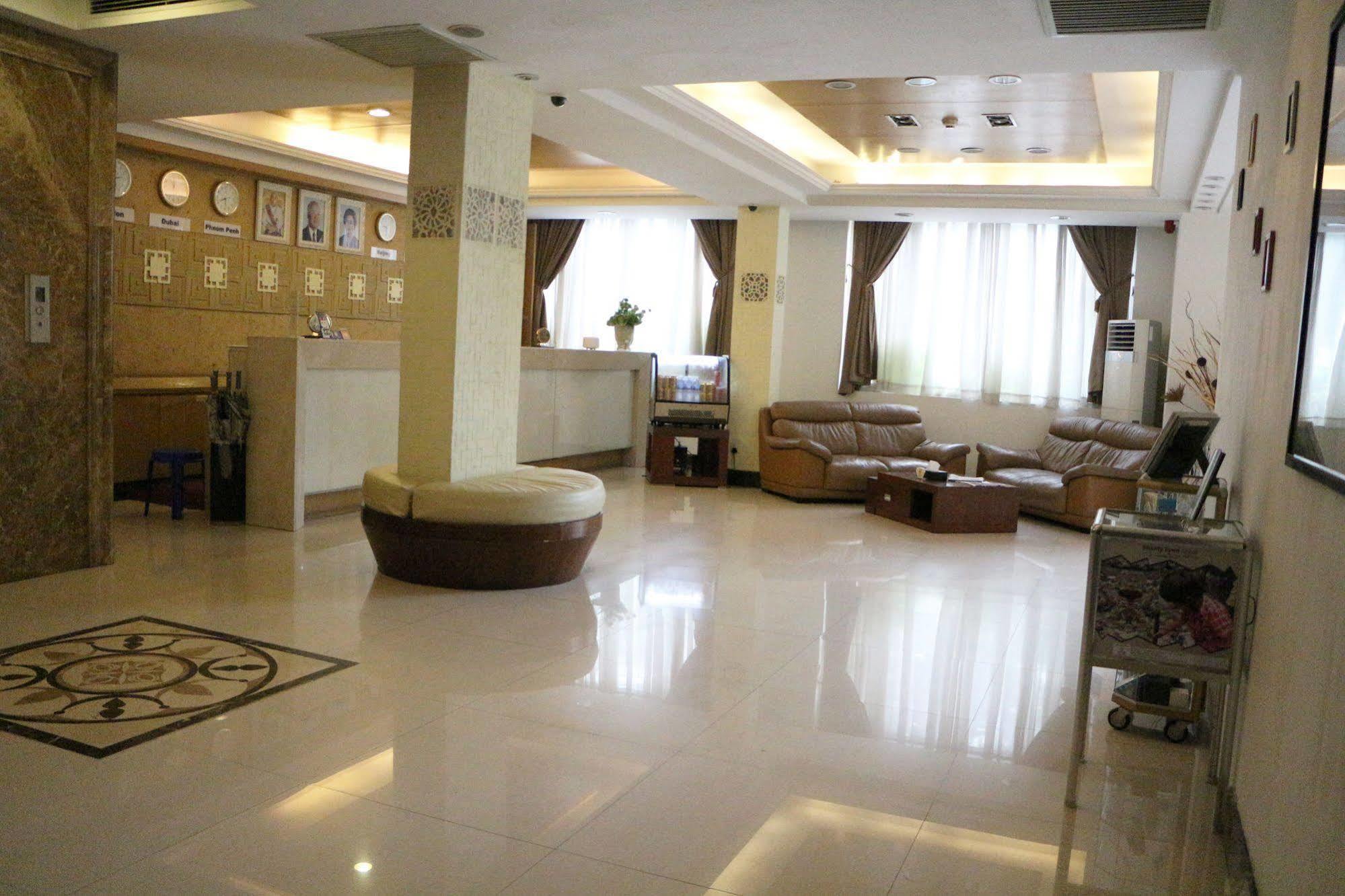 Discovery Hotel Phnom Pen Exterior foto
