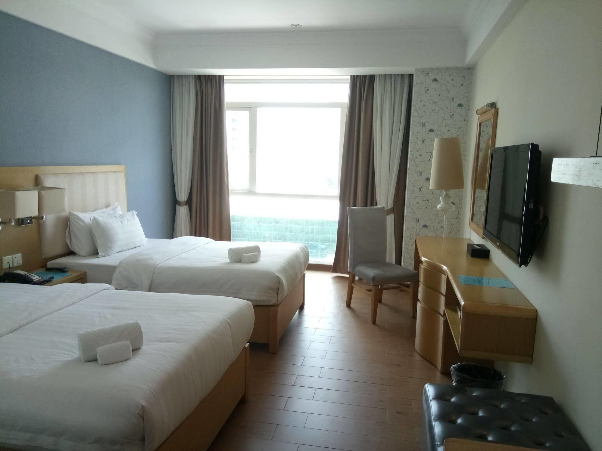 Discovery Hotel Phnom Pen Exterior foto