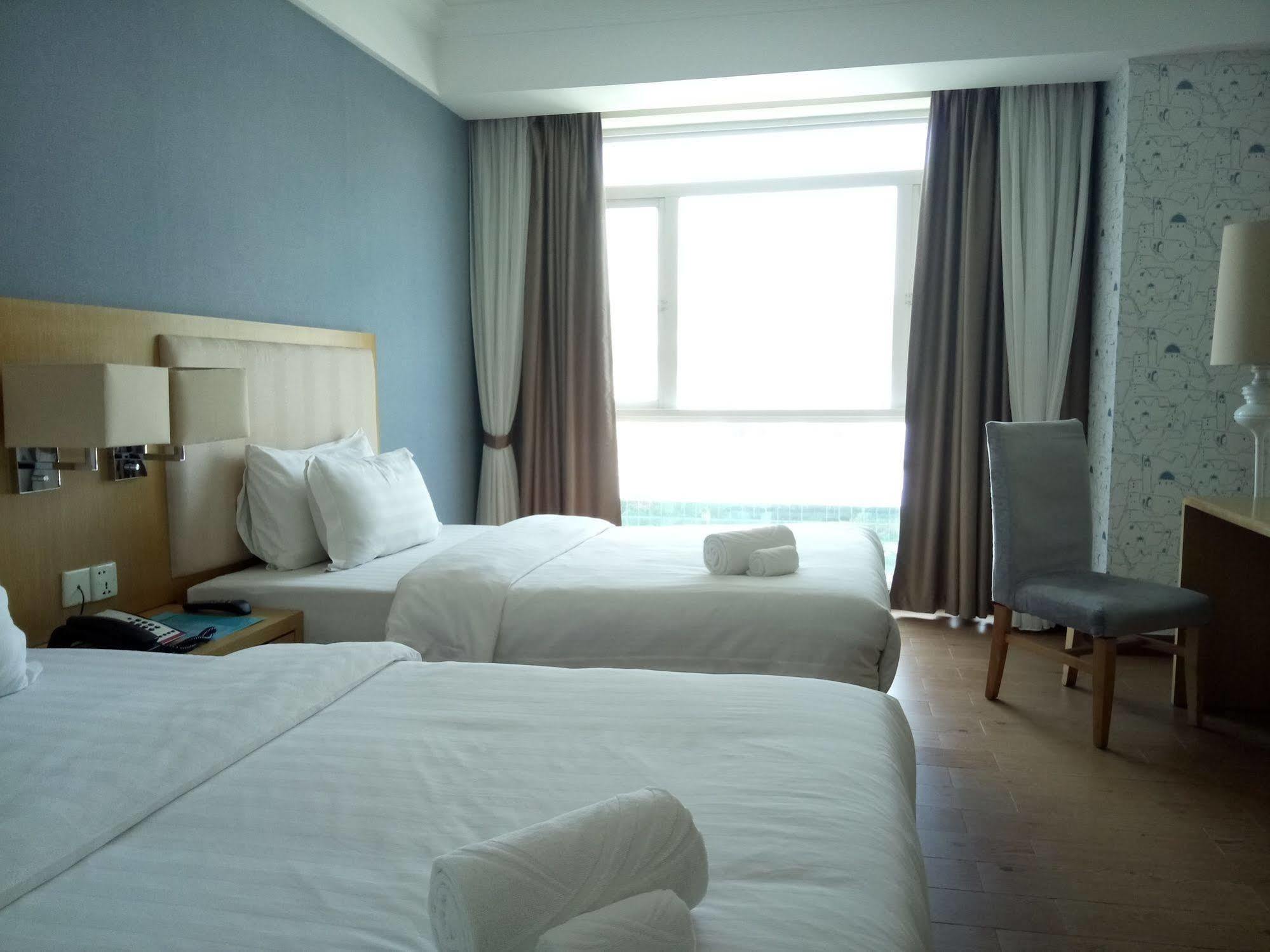 Discovery Hotel Phnom Pen Exterior foto